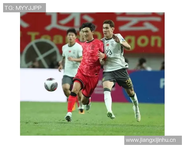 广州足球队在世界杯预选赛中以65分稳居榜首展现强大实力