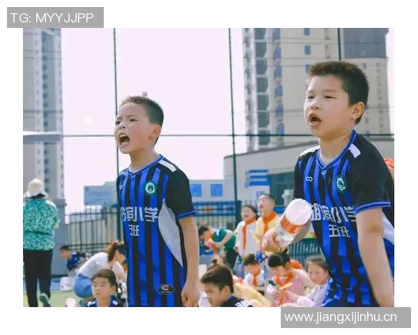 河源足球明星的崛起与发展探索他们如何在绿茵场上闪耀光芒