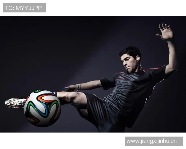 黑色头像足球明星男的魅力与风采解析，探索他们背后的故事与成就